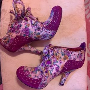 Irregular Choice Mutiny shoes Purple floral